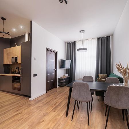 Lienes Iela Gem 1Br Apartment With Fireplace In Historic Unesco Center Ρίγα Εξωτερικό φωτογραφία