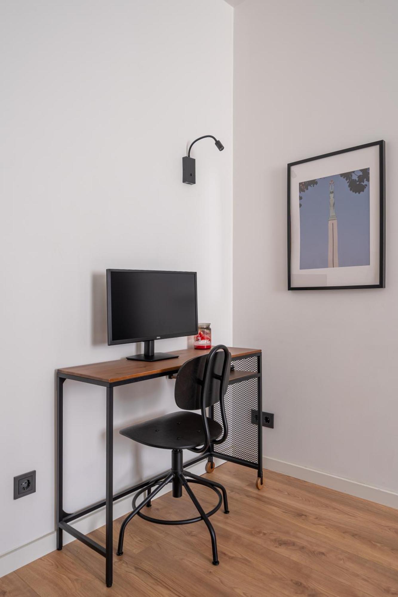 Lienes Iela Gem 1Br Apartment With Fireplace In Historic Unesco Center Ρίγα Εξωτερικό φωτογραφία